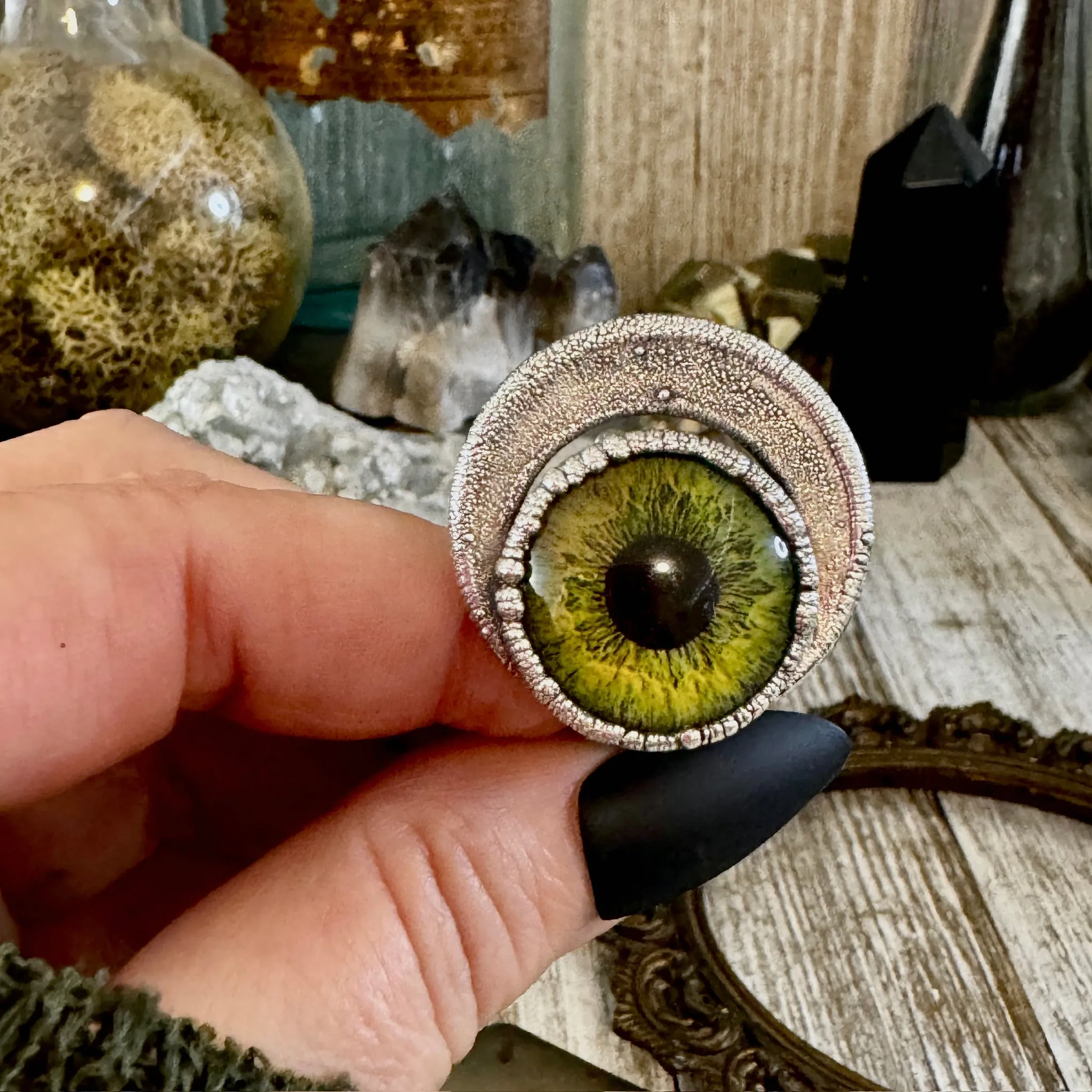 Green Glass Eye Statement Ring Silver Size 10  / Foxlark Collection